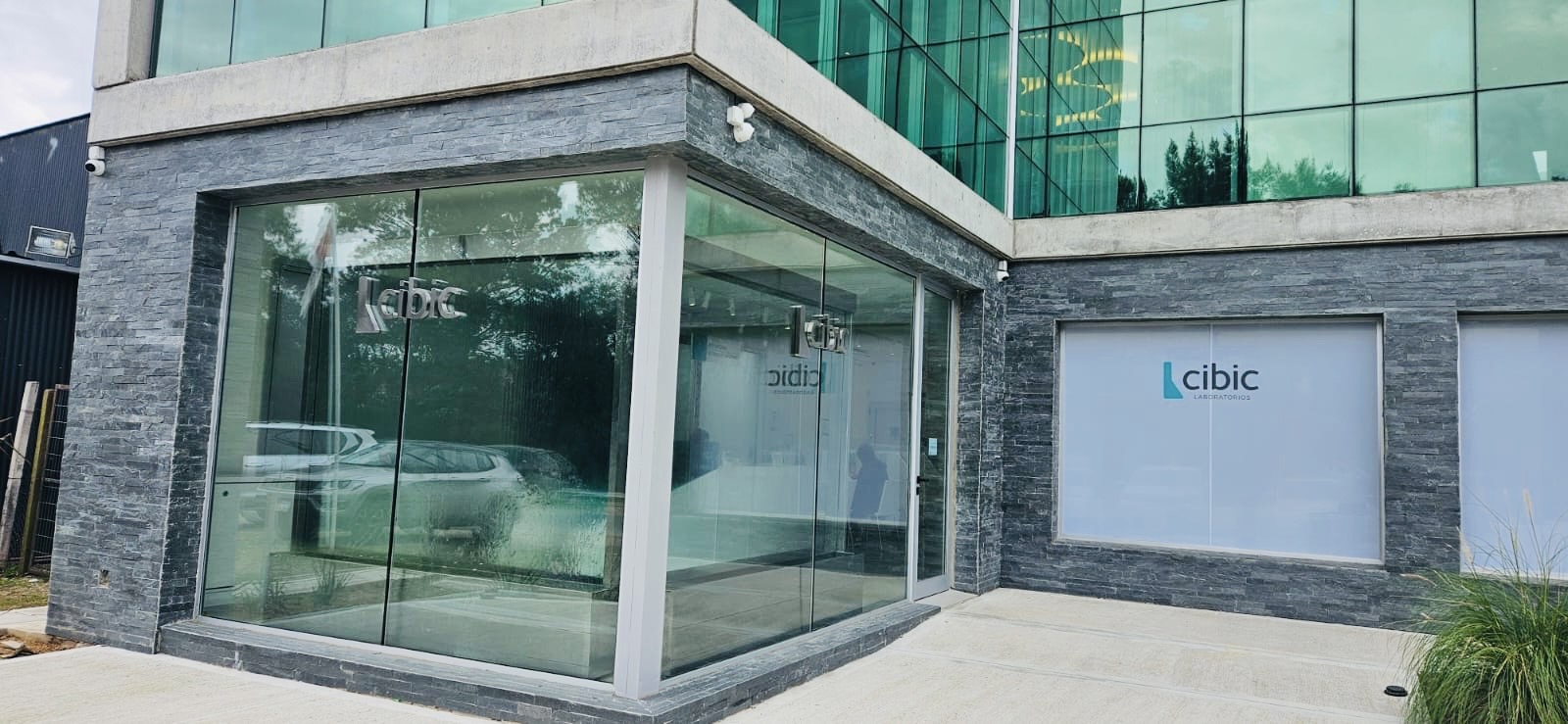 Cibic Laboratorios amplia su equipo y busca cubrir distintas posiciones en Funes y Fiherton